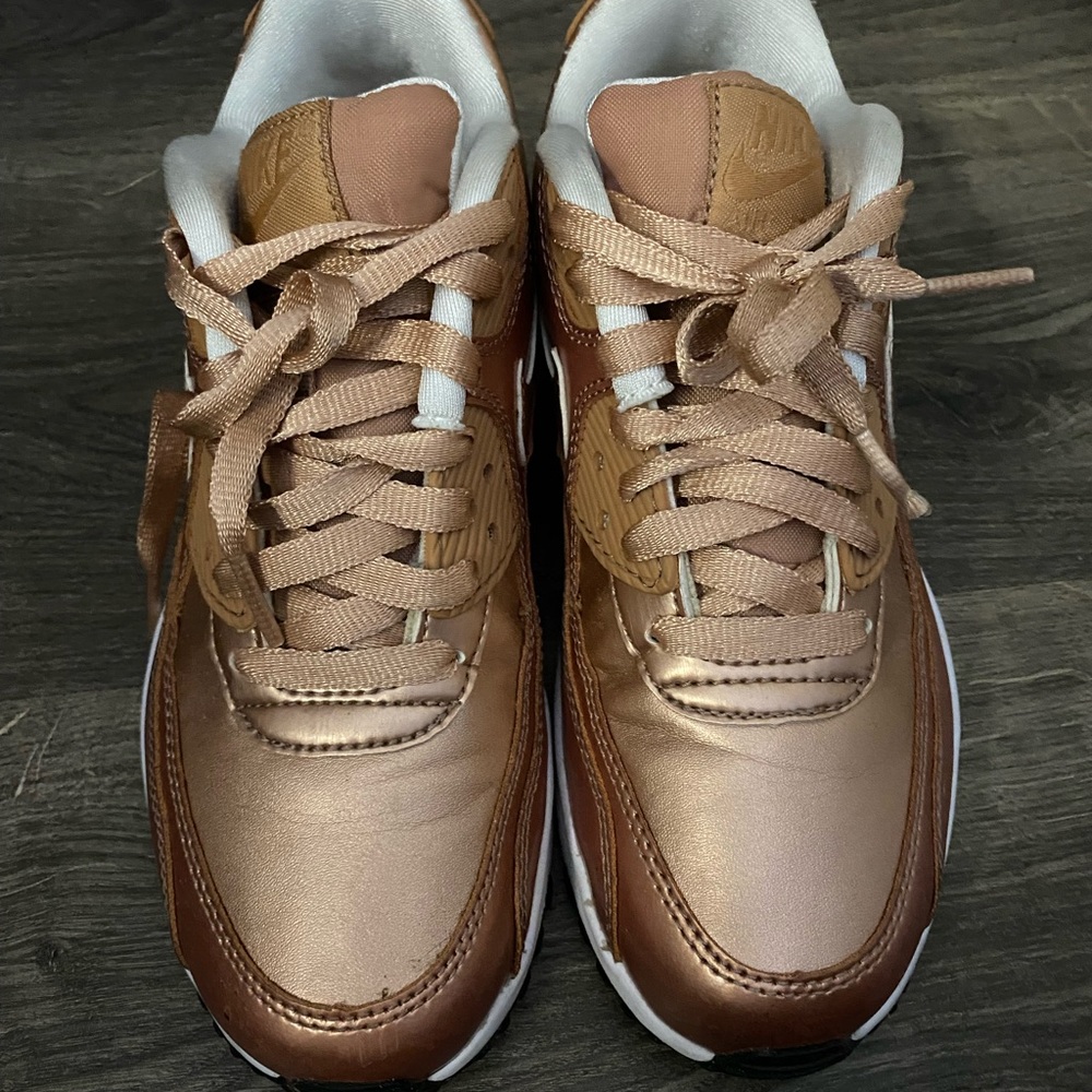 Rose Gold AirMax 95